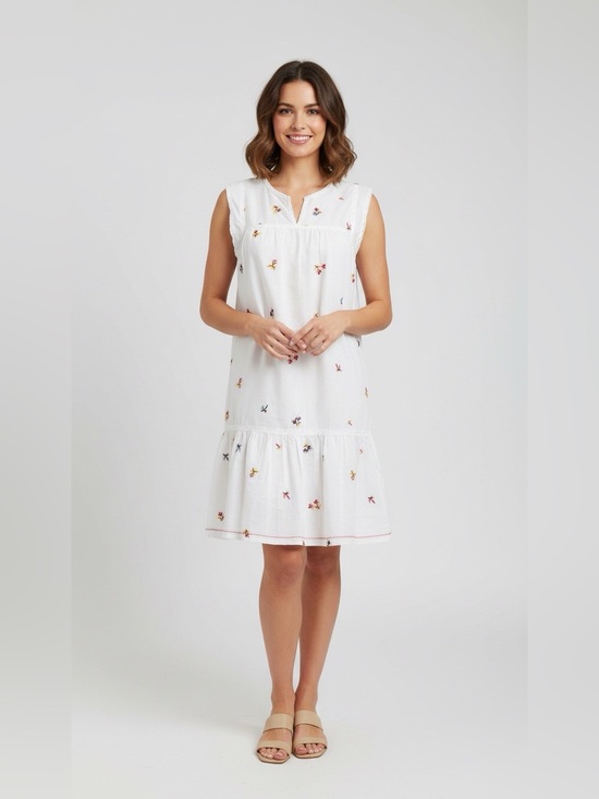 Max Studio Dresses & Skirts - MaxStudio White Floral Embroidered Tiered Dress Small NWT